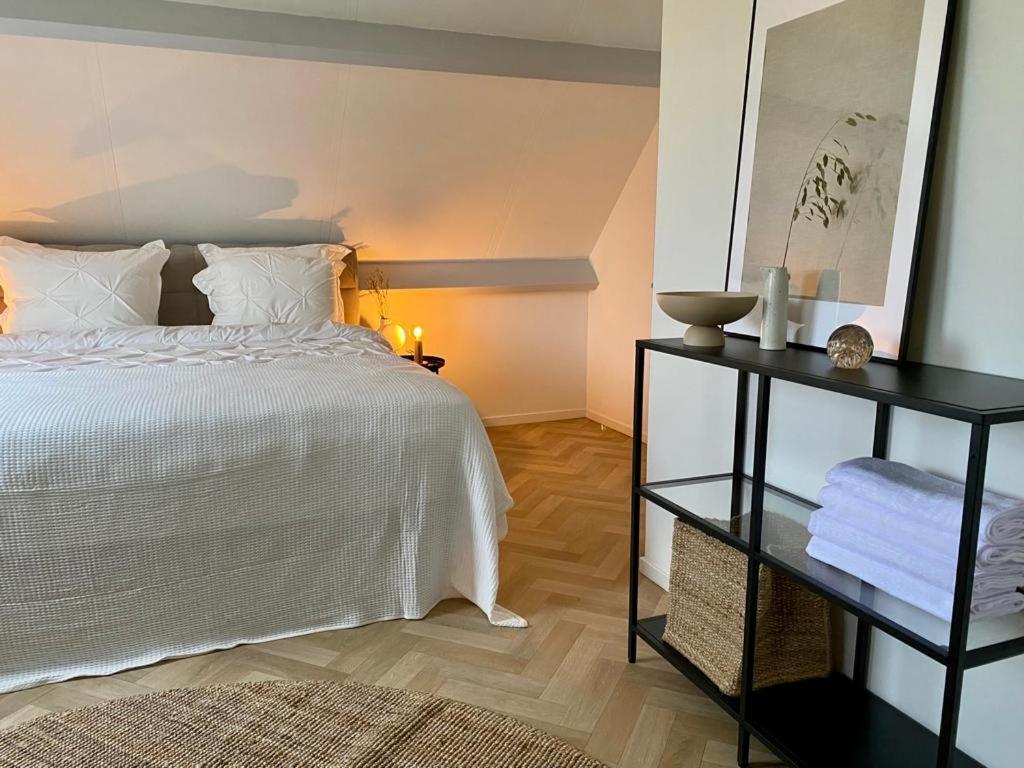 Guesthouse At The Amstel River With 2Br 2Ba And Garden أمستلفين المظهر الخارجي الصورة